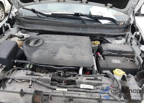 2015 Jeep Cherokee Latitude из США, поврежденный, VIN 1C4PJMCS0FW631031